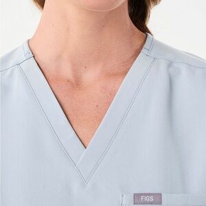 Figs Womens Dusty Blue Catarina Scrub Top Small